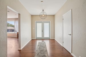 Overton Dr-S1103-006.jpg