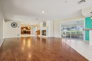 Overton Dr-S1103-008.jpg