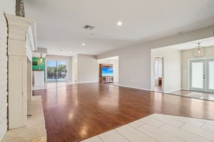 Overton Dr-S1103-010.jpg