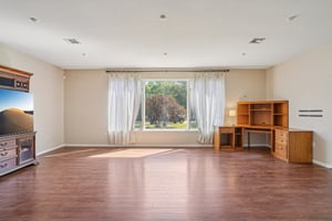 Overton Dr-S1103-014.jpg