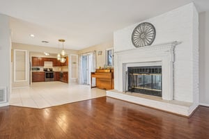 Overton Dr-S1103-015.jpg