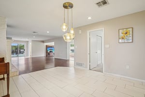 Overton Dr-S1103-017.jpg