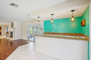 Overton Dr-S1103-018.jpg