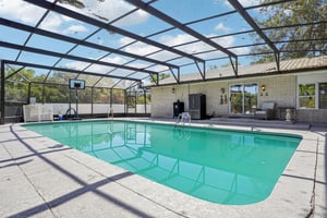 Overton Dr-S1103-051.jpg