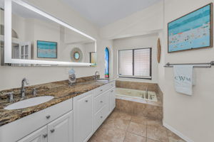 Primary Bathroom1c