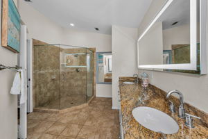 Primary Bathroom1d