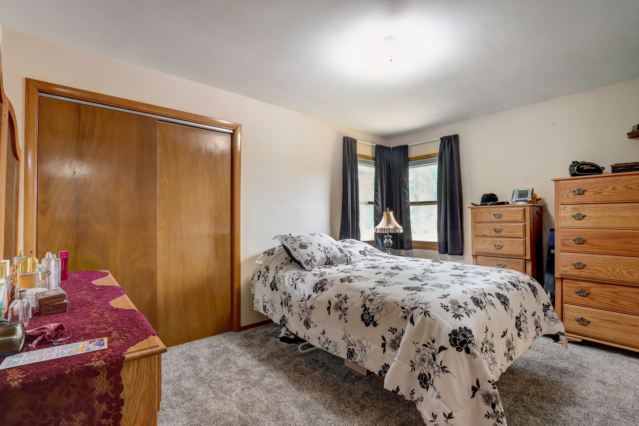  E Woodview Ave-032