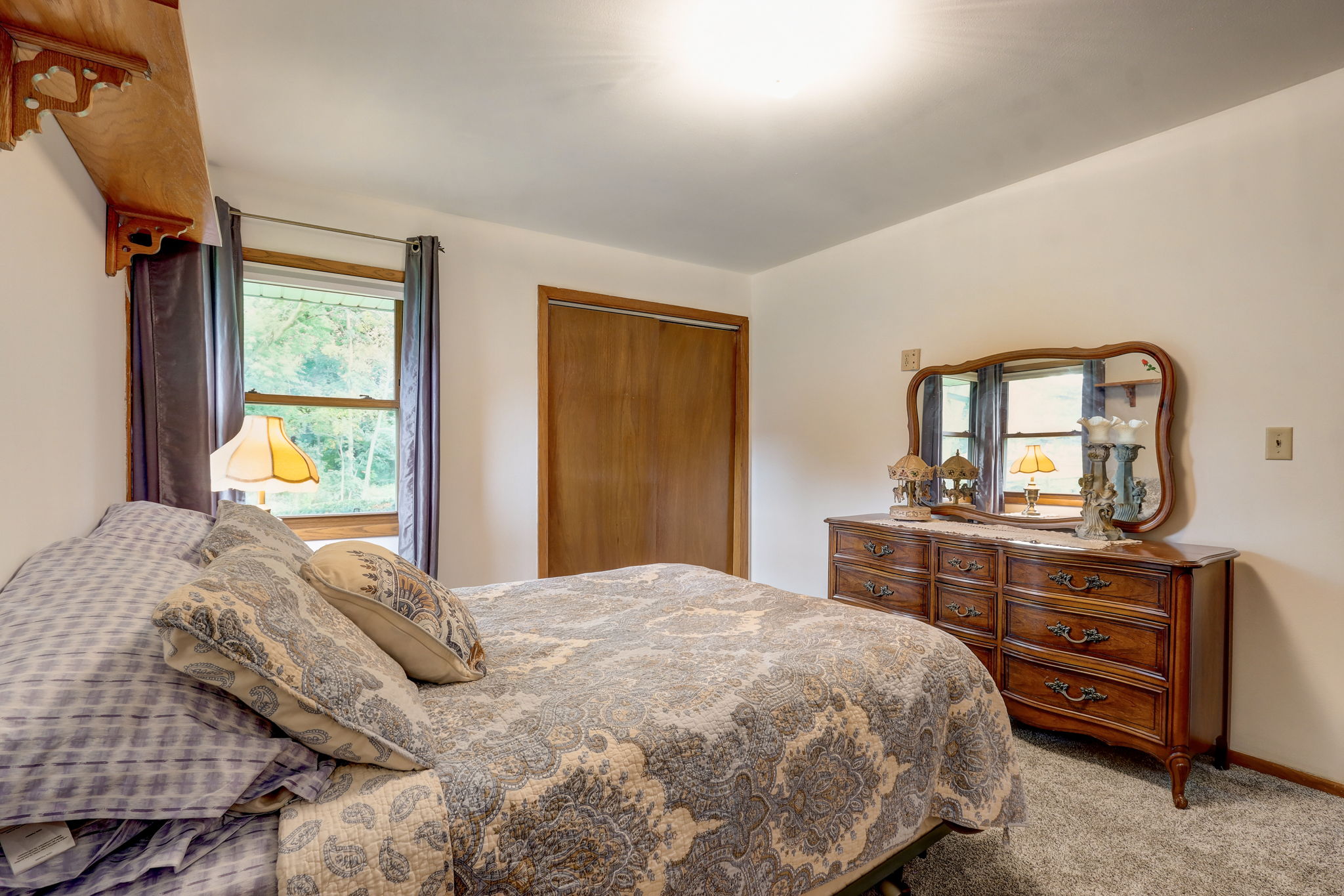  E Woodview Ave-030
