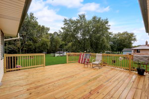  E Woodview Ave-047