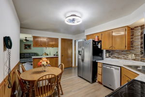  E Woodview Ave-016