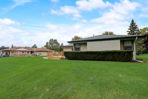 E Woodview Ave-054