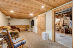  E Woodview Ave-038