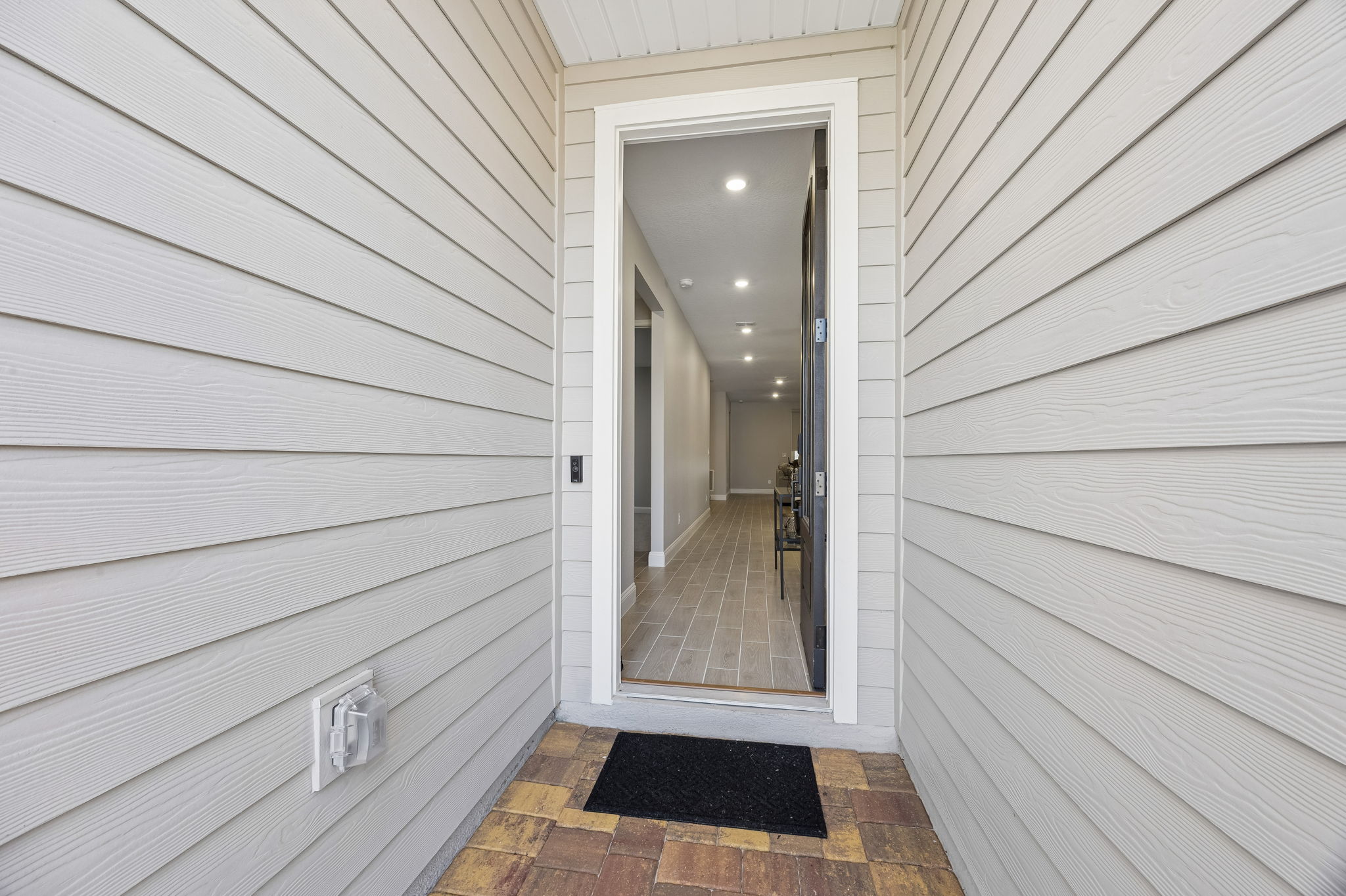 Front Entry Detail
