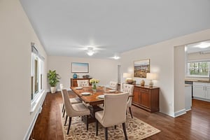 DSC04343 virtually staged.jpeg