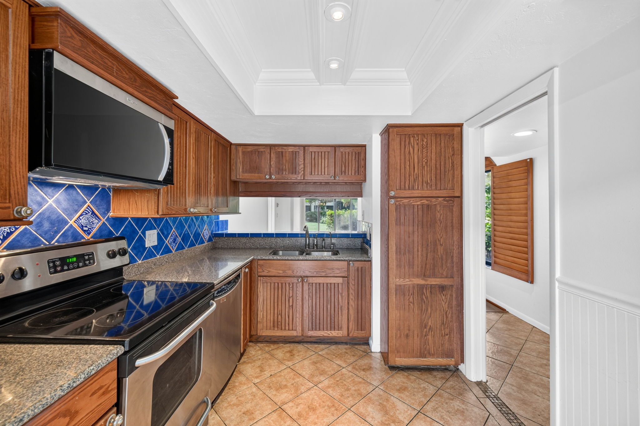 Kitchen 2 of 3