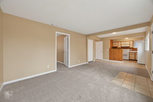 33704 N Oak St, Gages Lake, IL 60030_004