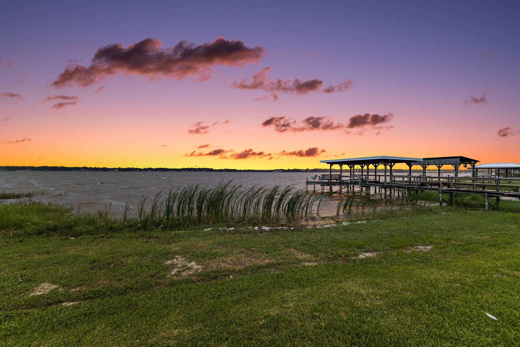STUNNING WATERFRONT VIEWS of Lake Griffin!