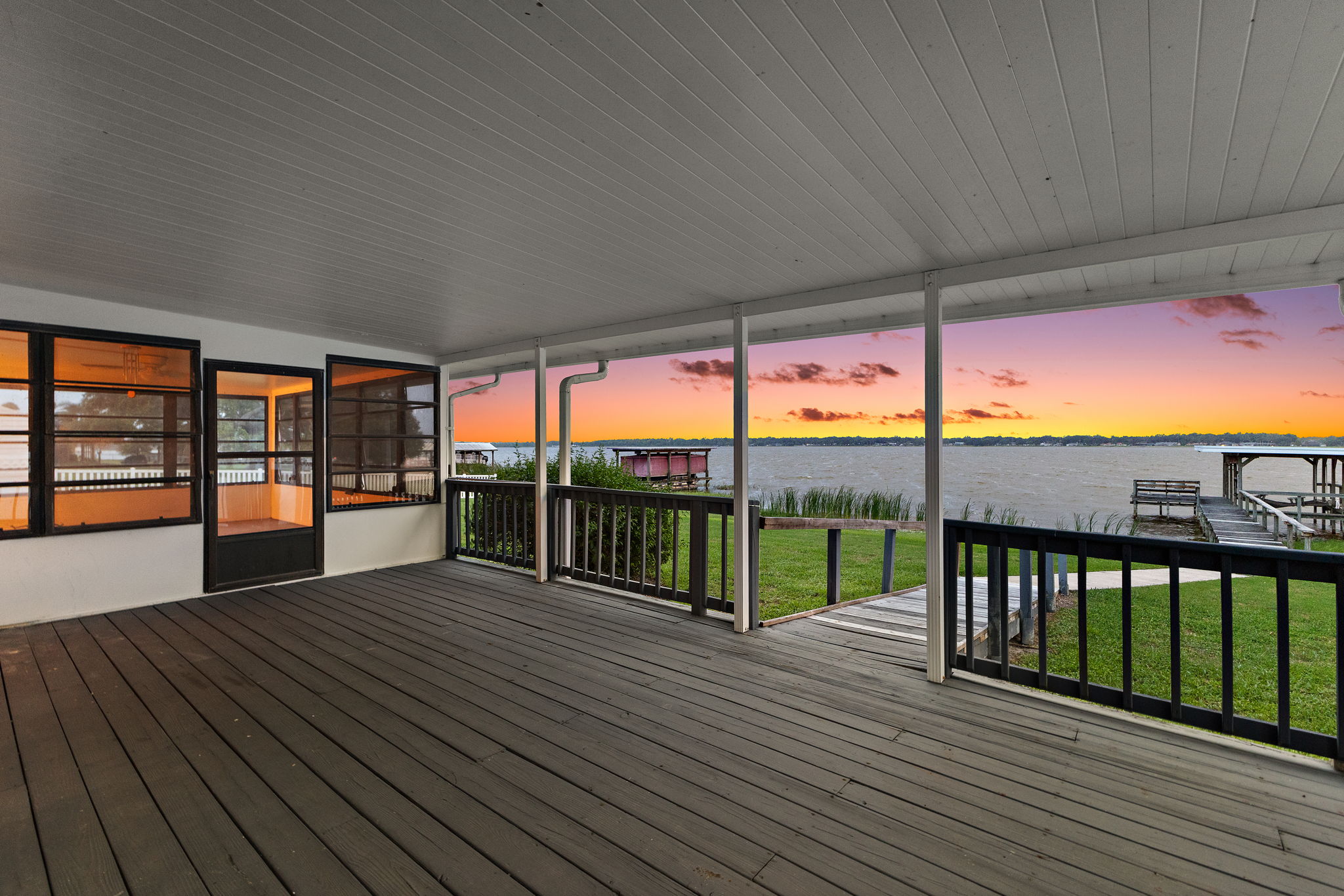 Extended Covered Porch with MAGNIFICENT VIEWS of Lake Griffin!