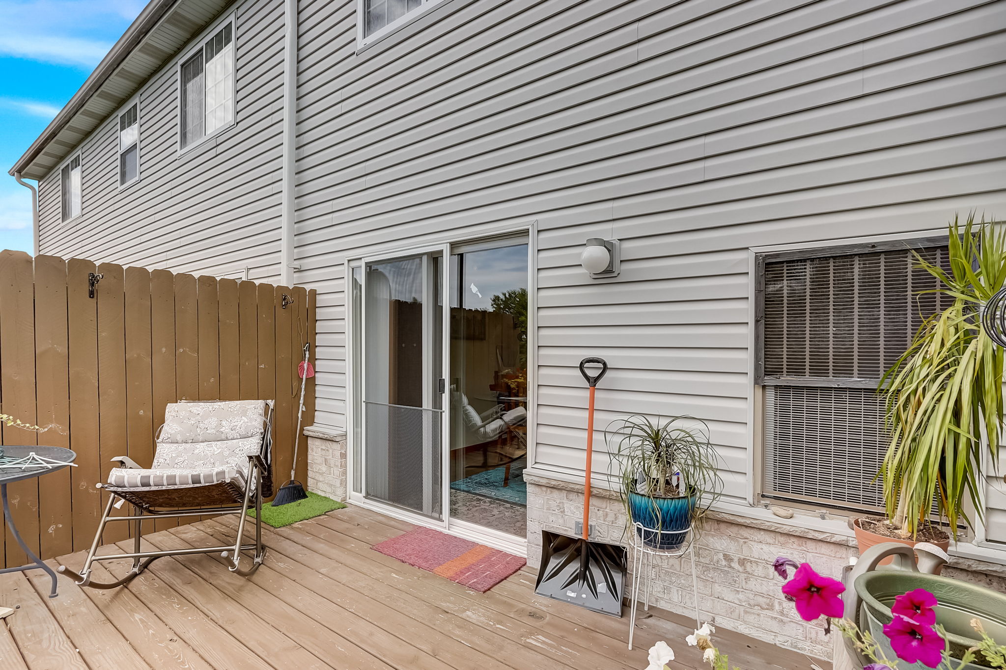  W Sycamore St-040
