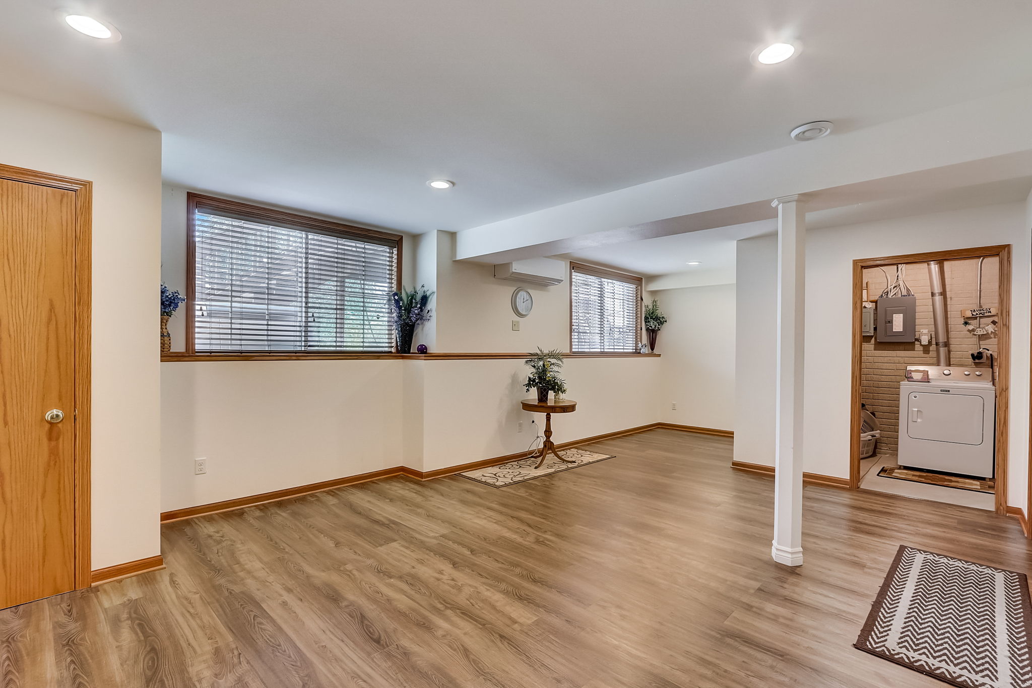  W Sycamore St-035