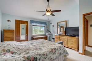  W Sycamore St-024