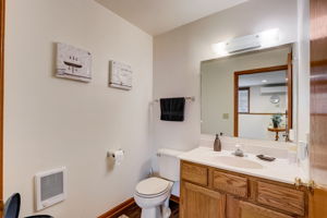  W Sycamore St-033