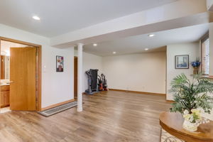  W Sycamore St-031