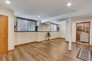 W Sycamore St-035