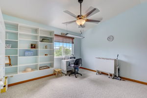  W Sycamore St-011