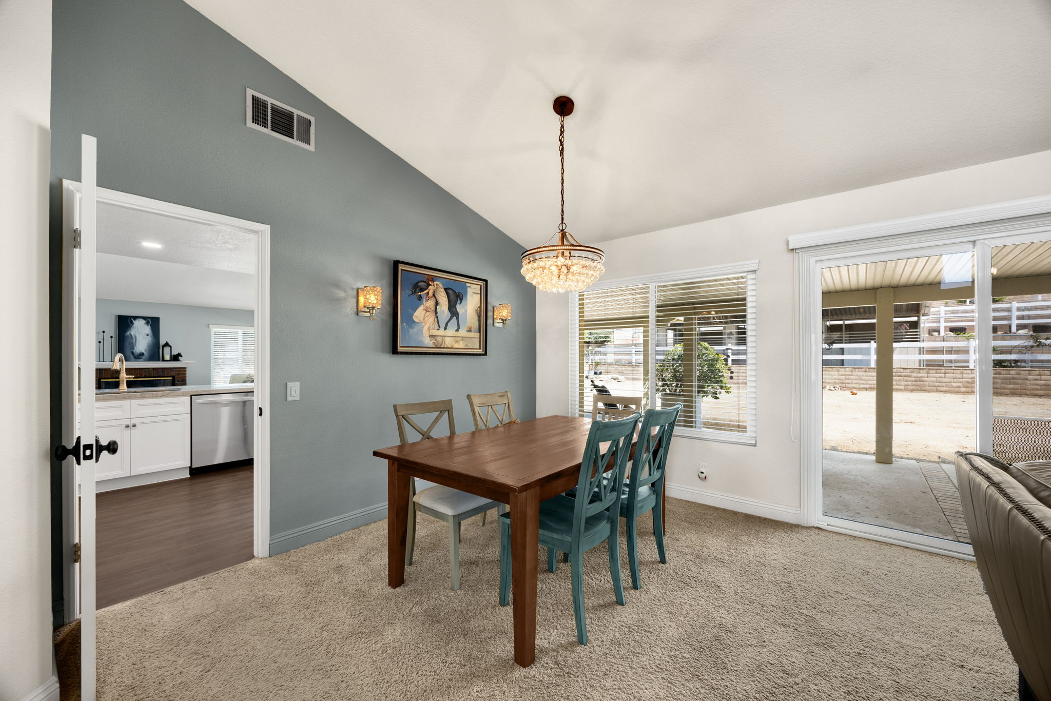  Photo 50