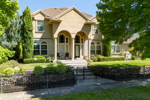  Photo 0