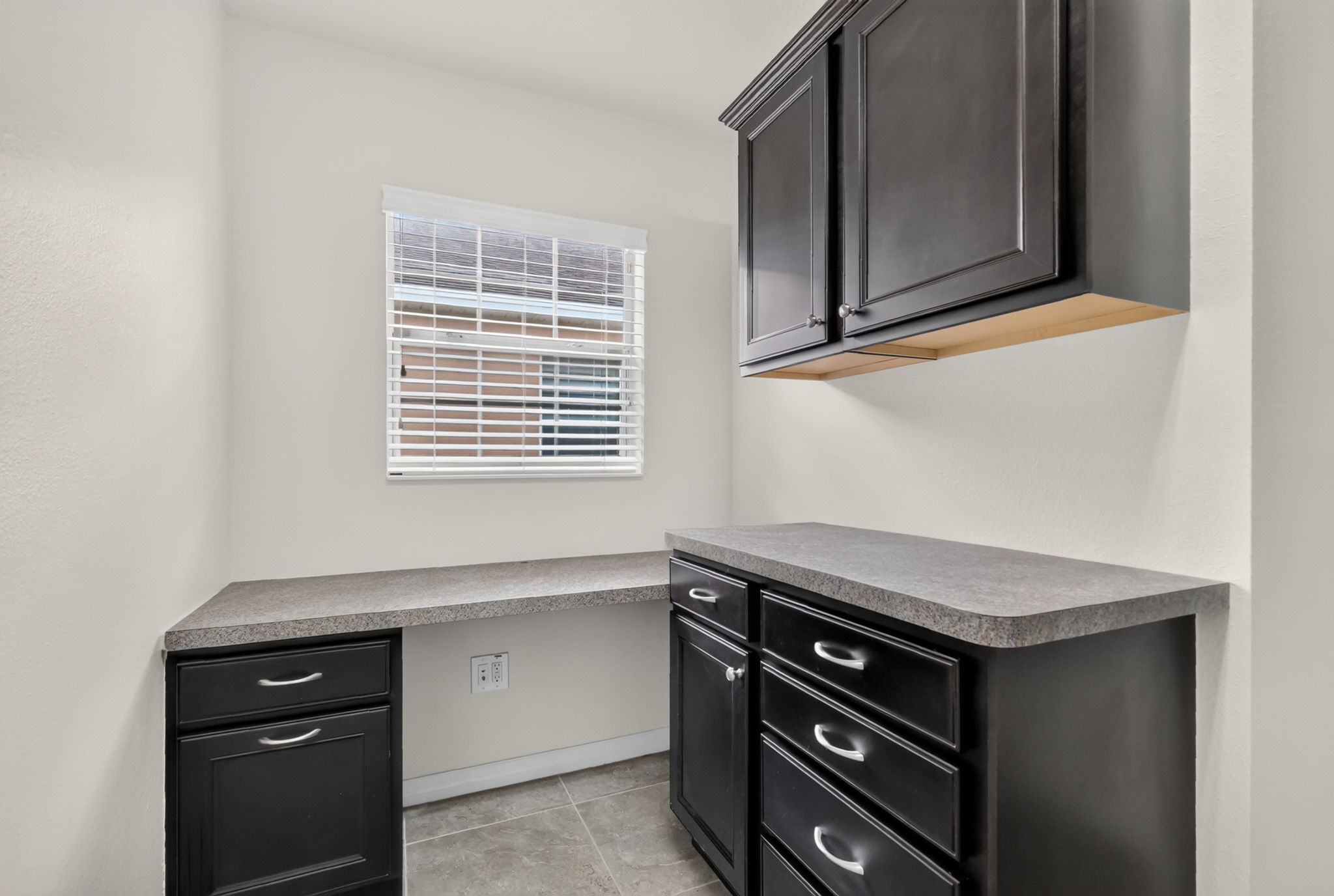 Custom Built-In Desk in Laundry Room