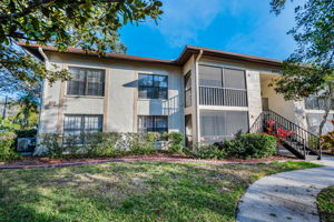 Front Exterior4