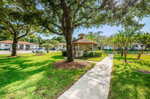 Gazebo and Gilling Area1