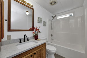  Photo 31