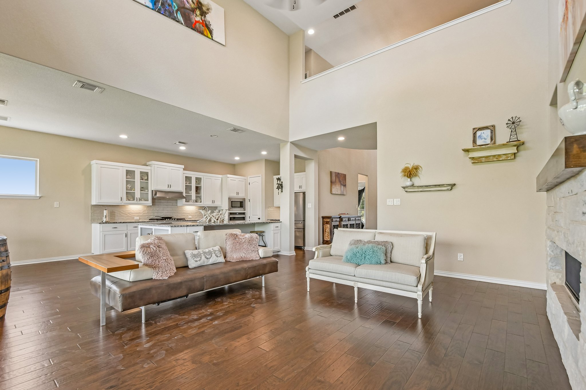 Vasquez Pl-S0306-012.jpg