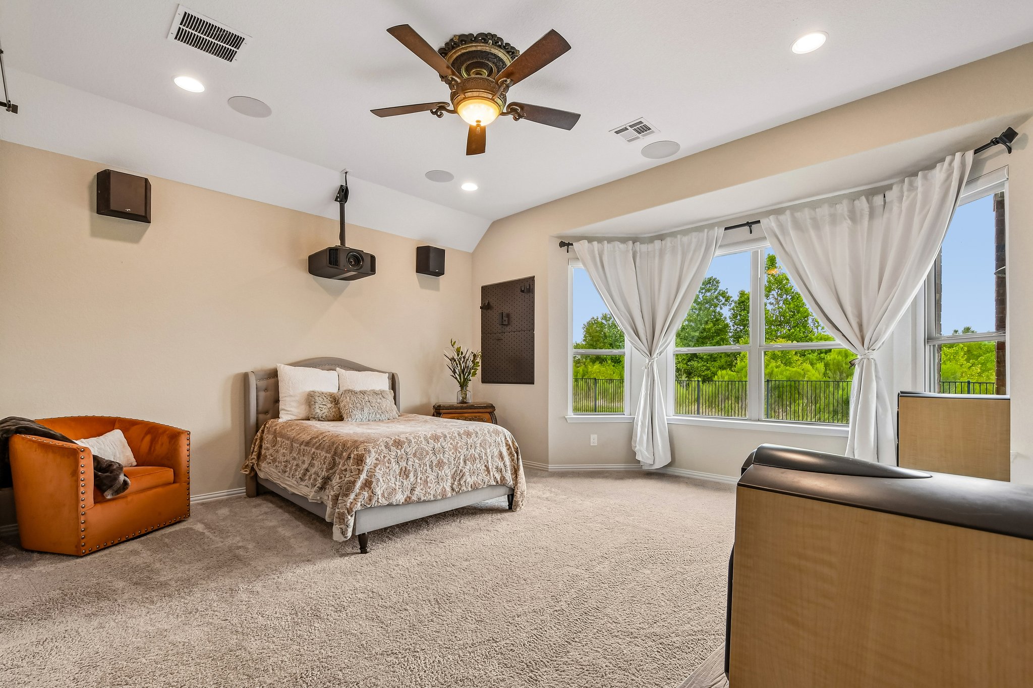 Vasquez Pl-S0306-036.jpg