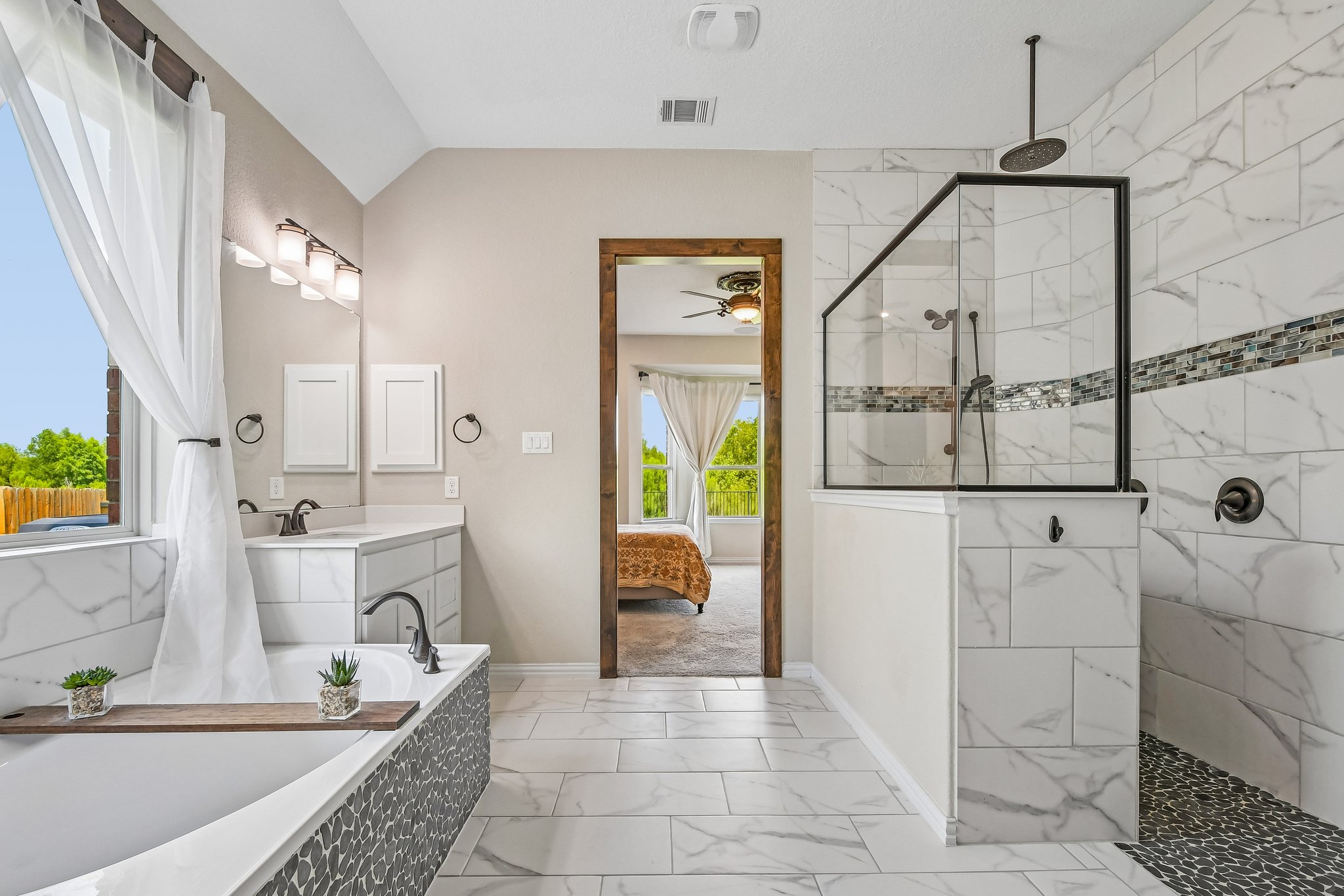 Vasquez Pl-S0306-041.jpg