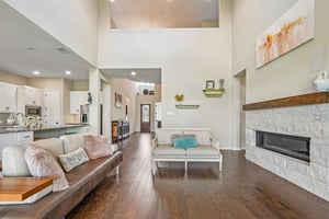 Vasquez Pl-S0306-013.jpg