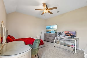 Vasquez Pl-S0306-051.jpg