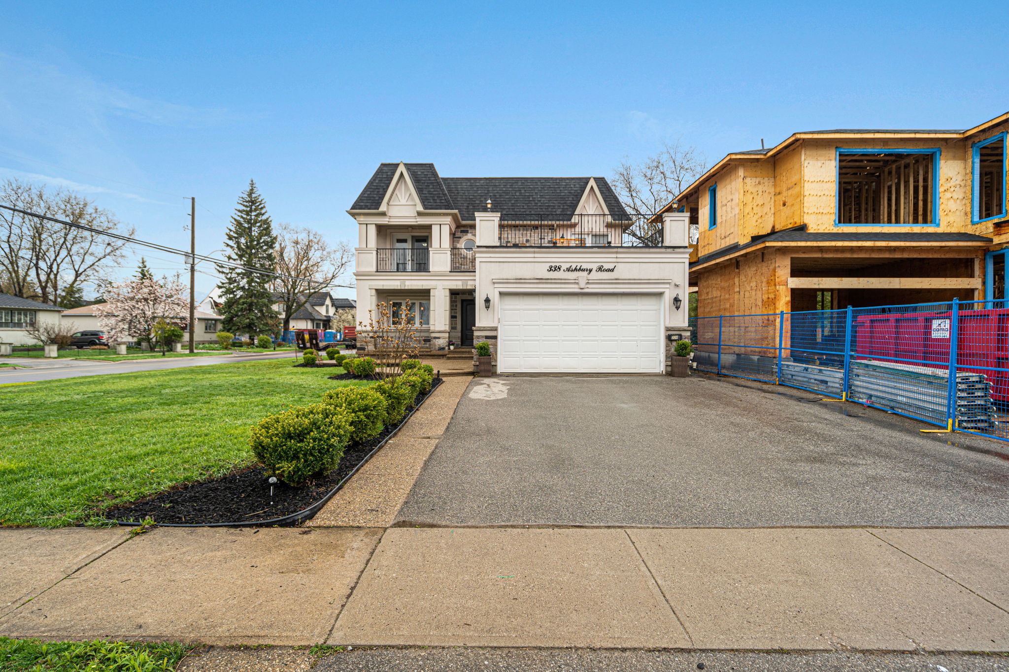 338 Ashbury Rd Oakville, ON L6K 2M6