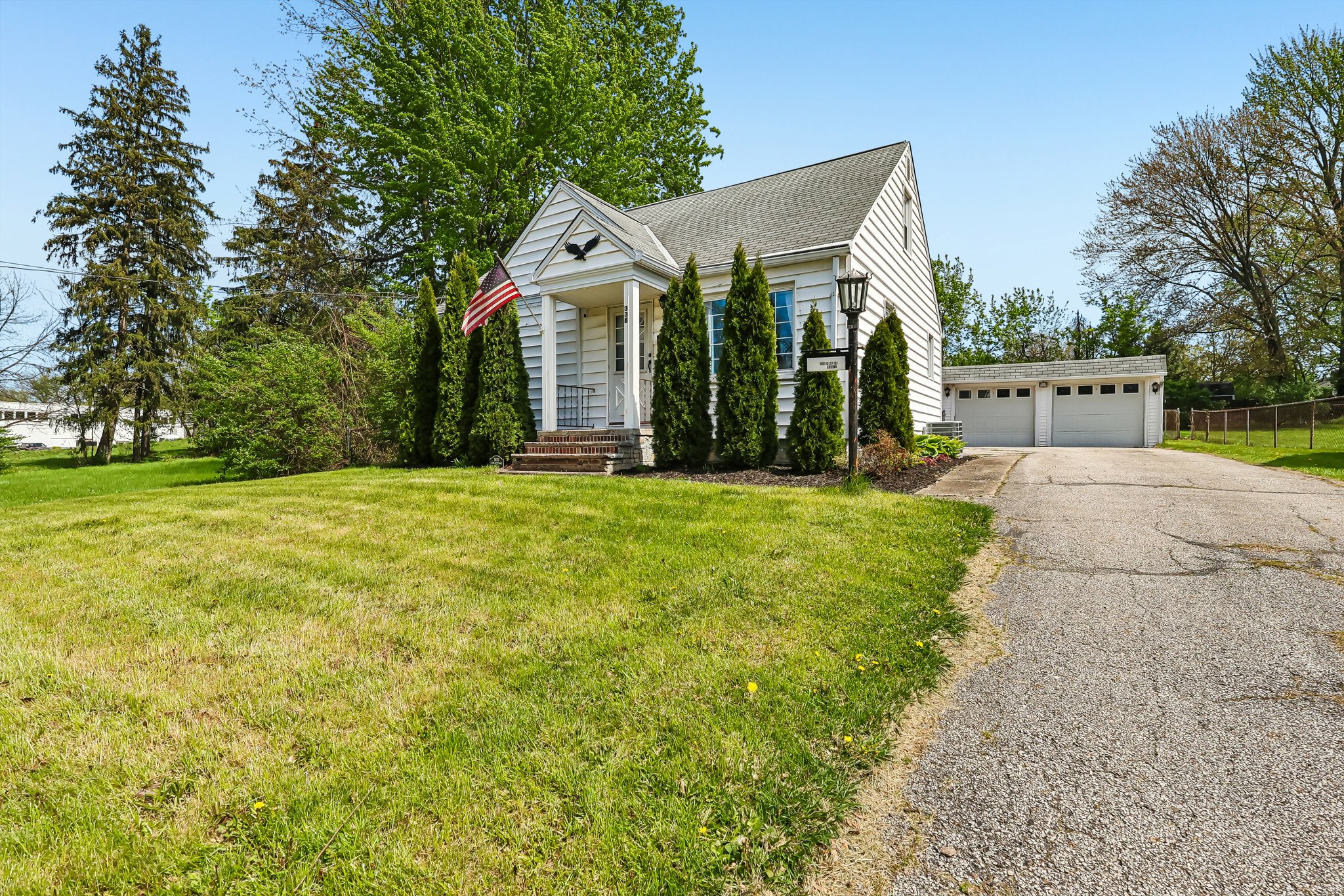 N Rocky River Dr-S2204-004.jpg