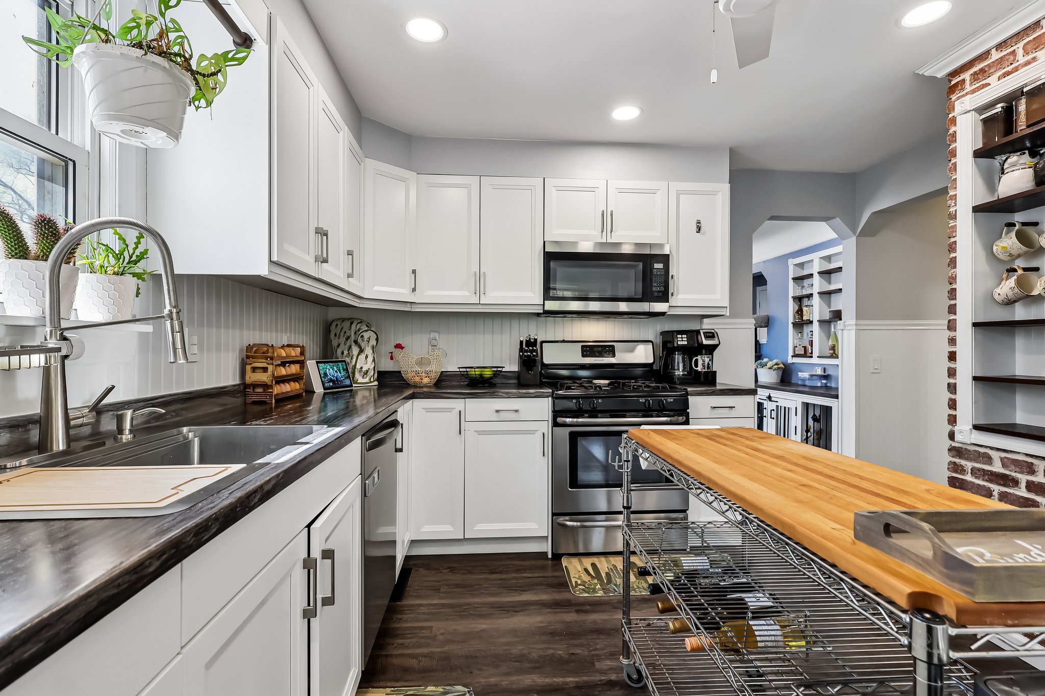 N Rocky River Dr-S2204-010.jpg