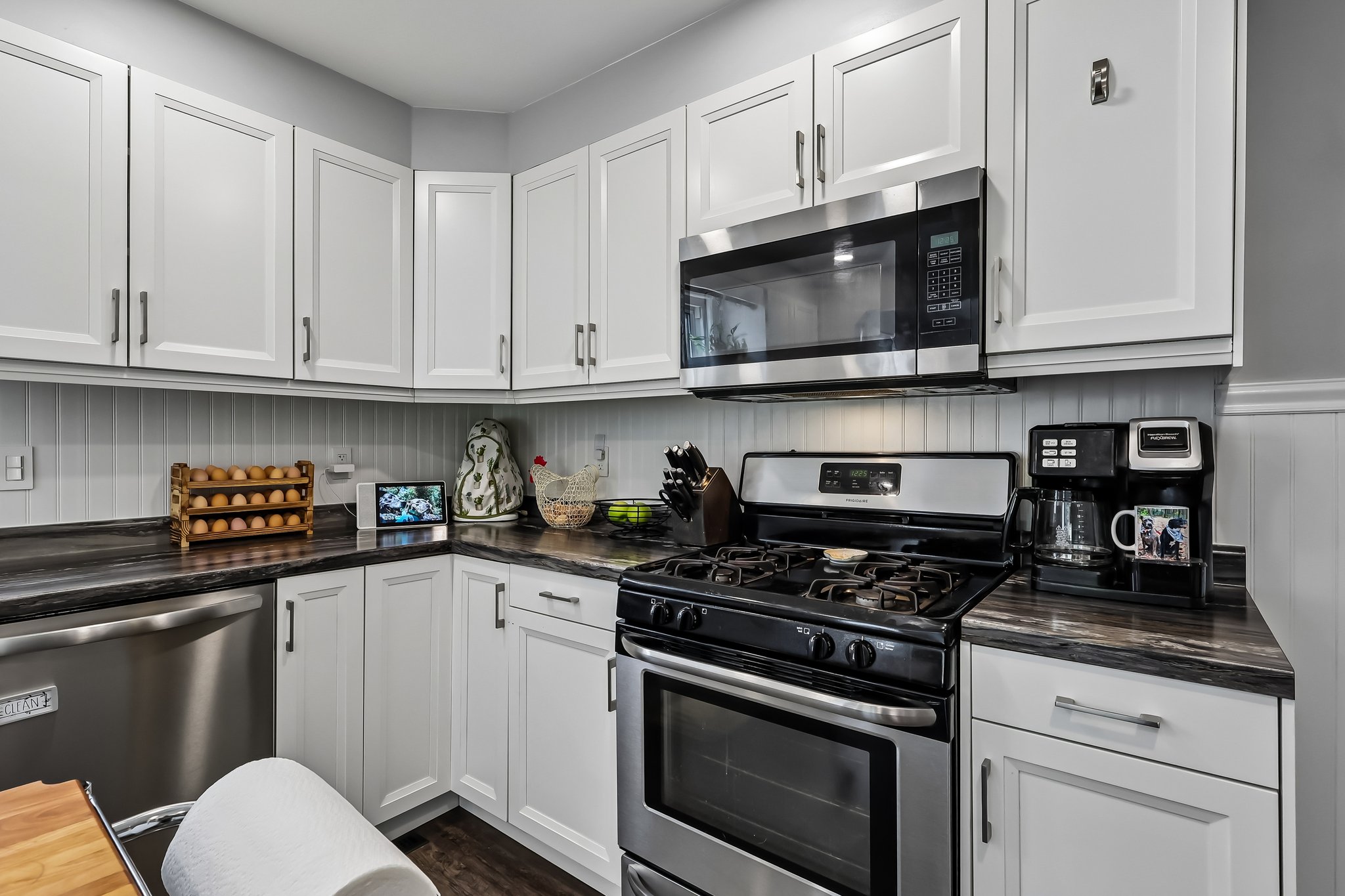 N Rocky River Dr-S2204-014.jpg