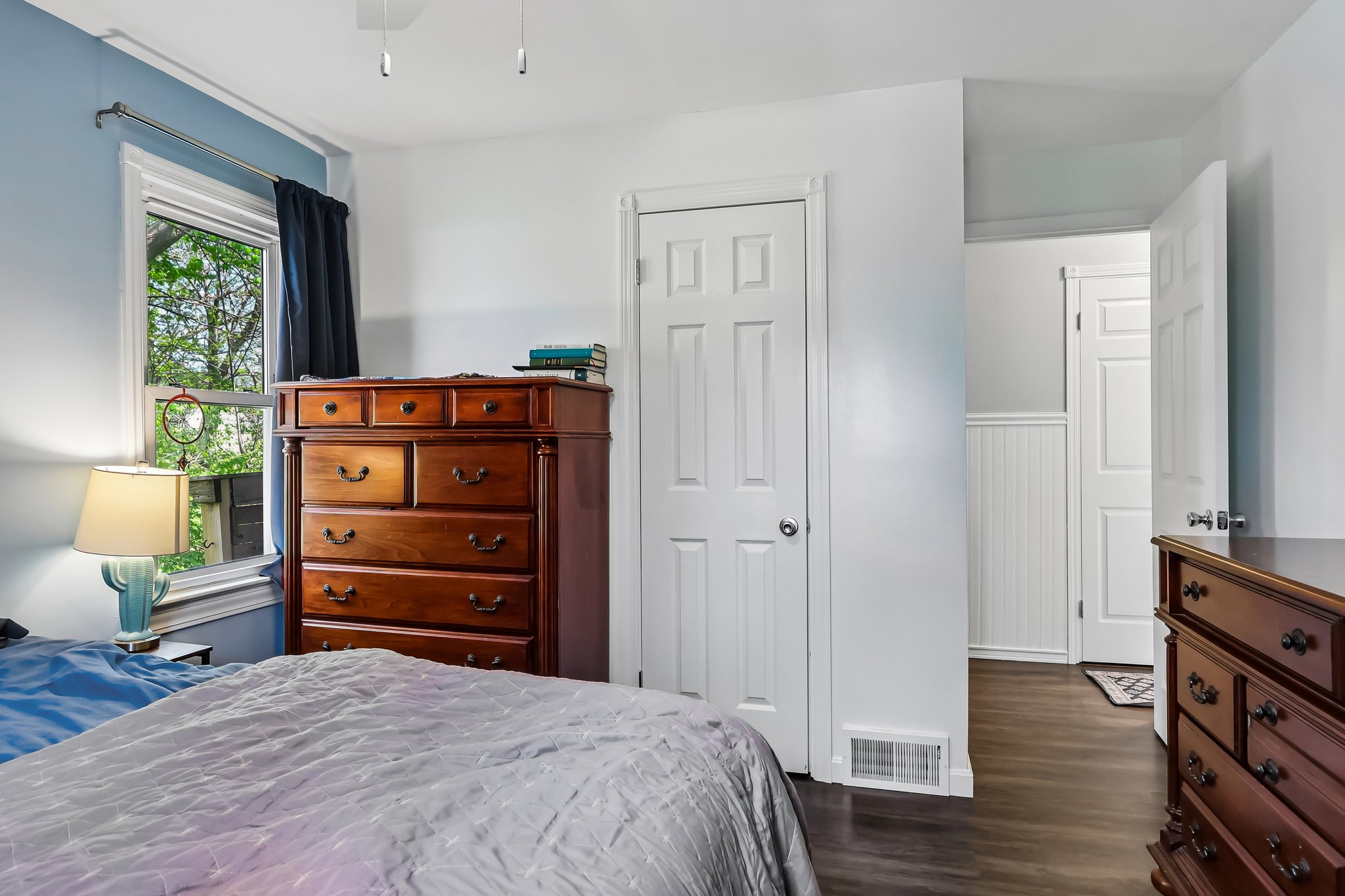 N Rocky River Dr-S2204-022.jpg