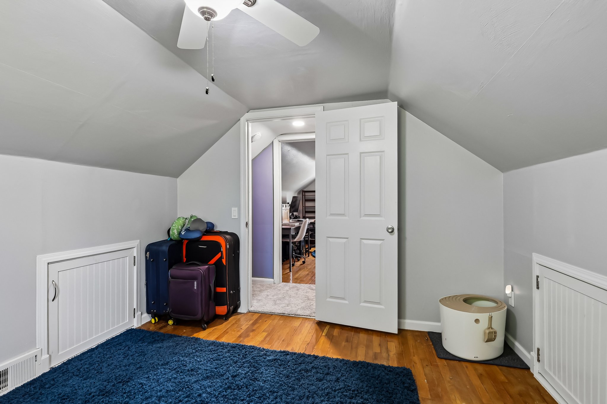 N Rocky River Dr-S2204-024.jpg