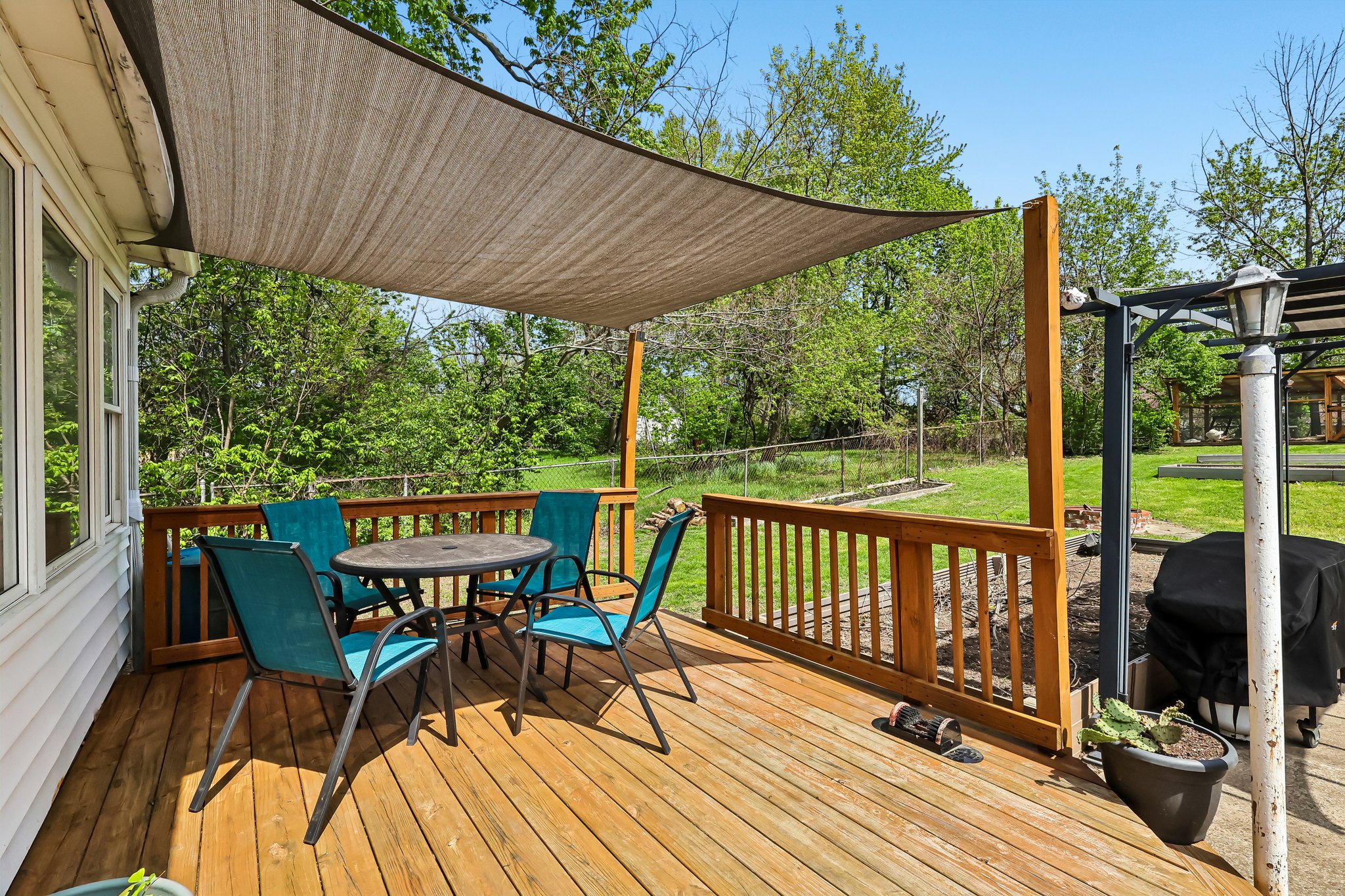 N Rocky River Dr-S2204-032.jpg