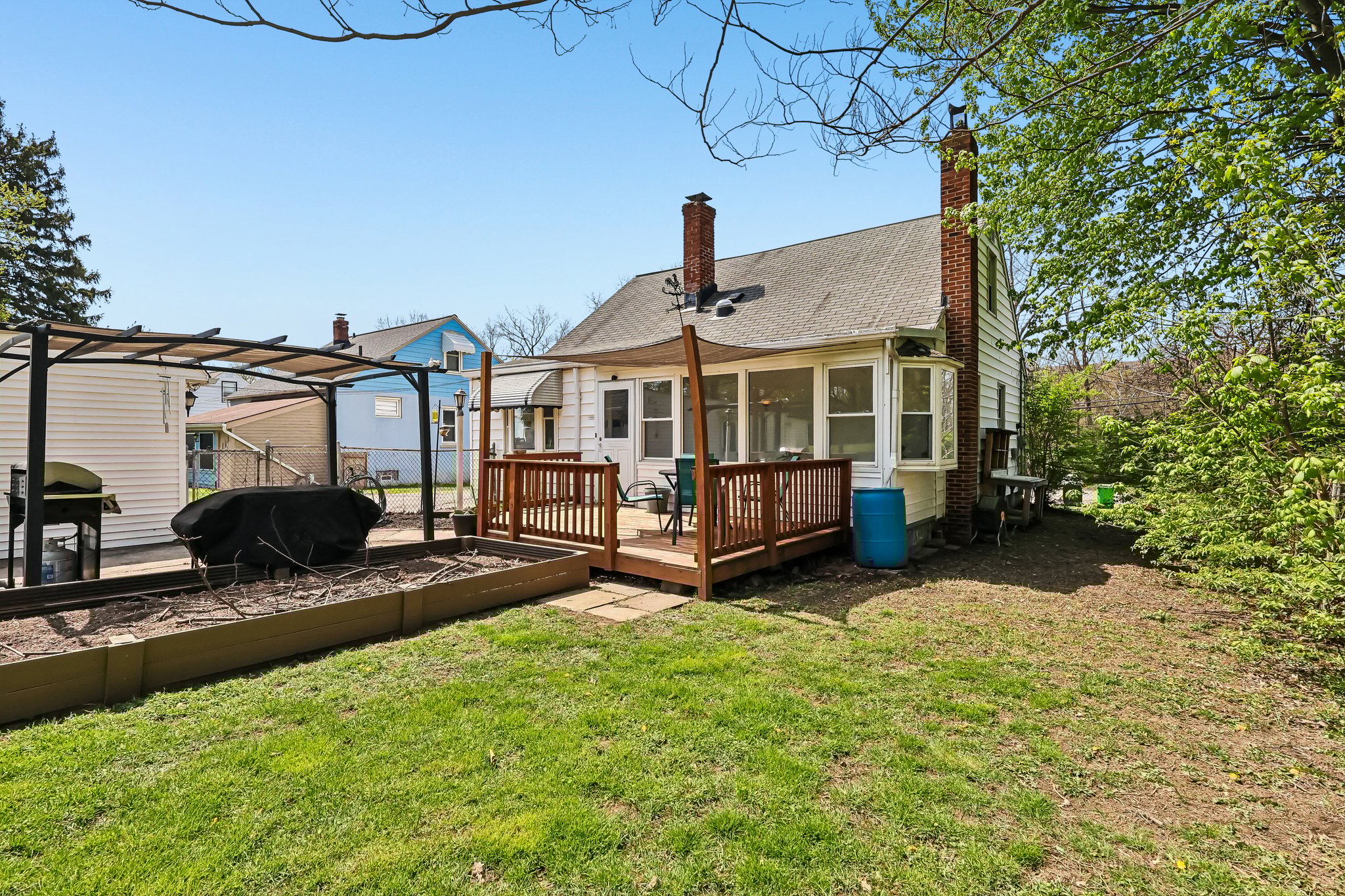 N Rocky River Dr-S2204-039.jpg