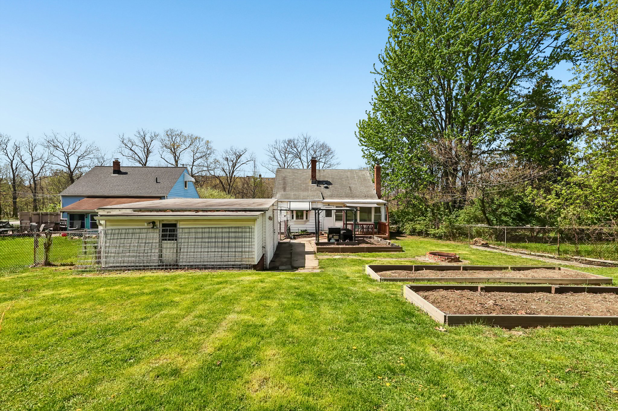 N Rocky River Dr-S2204-042.jpg