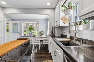 N Rocky River Dr-S2204-015.jpg